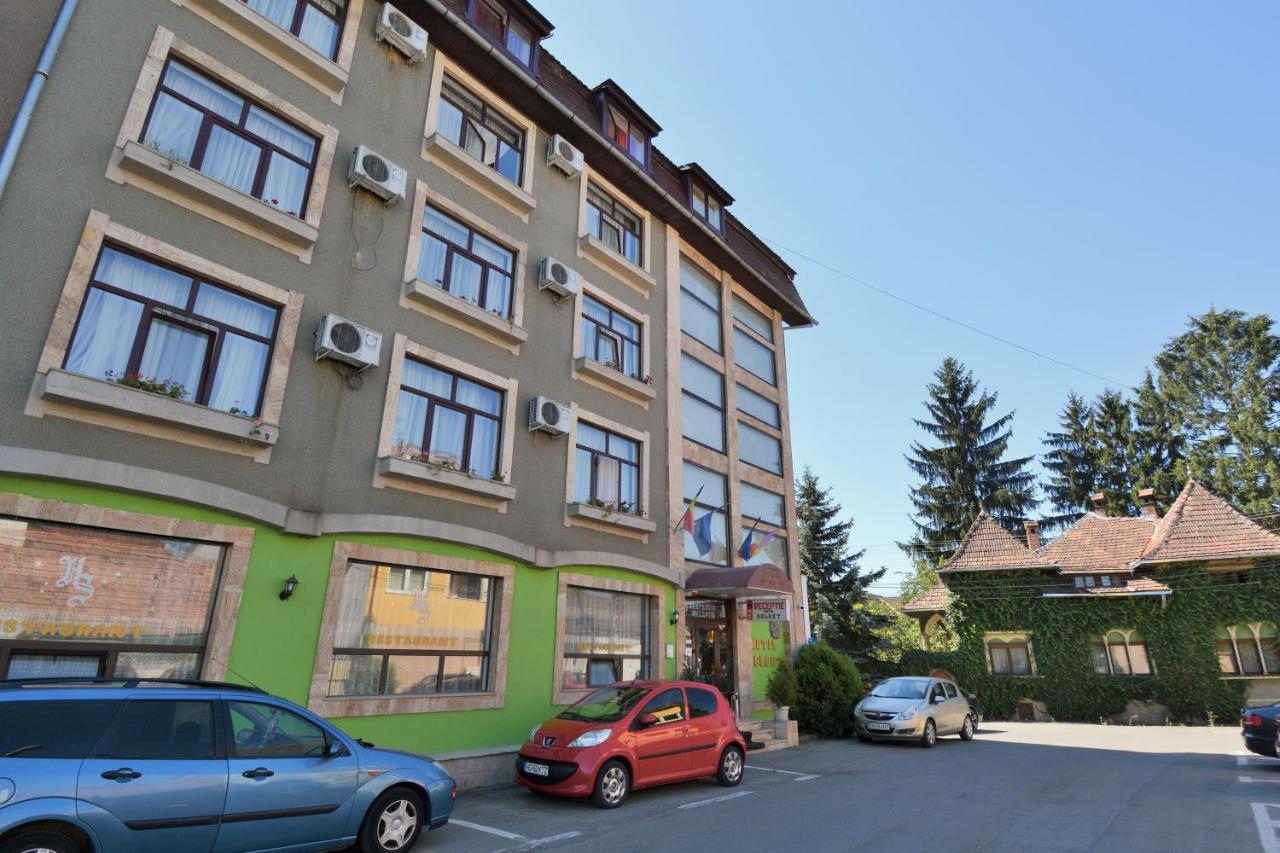 Hotel Select Bistriţa Exterior foto